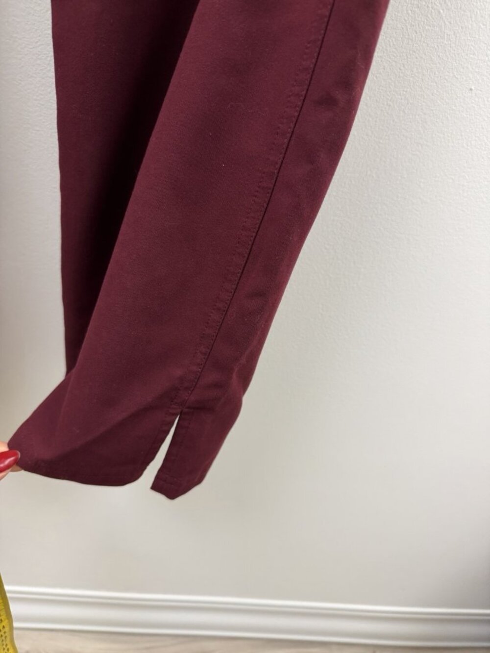 FIGS Scrub Pants Womens XL Burgundy Technical Collection Cargo Pockets T21004 - Picture 3 of 12